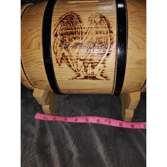 Hand Made wooden barrel piggy bankwood-burned or engraved rooster design - Picture 6 of 9